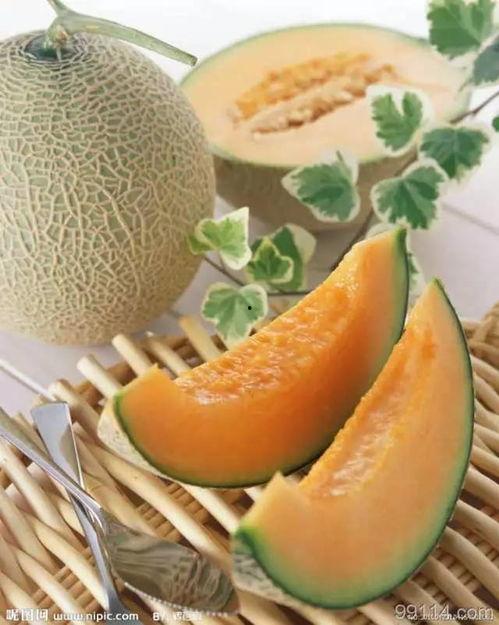 吃哈密瓜菠萝,夏日水果盛宴